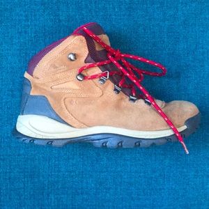 Women’s Newton Ridge Plus Waterproof Hiking Boot